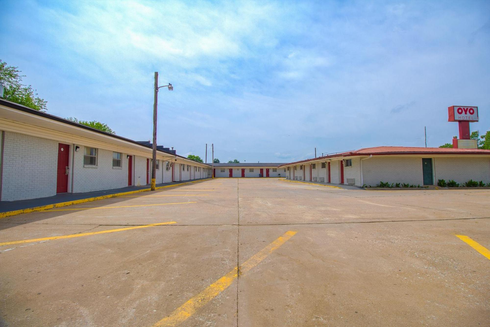 Oyo Hotel Mcalester Ok S Main St Екстер'єр фото