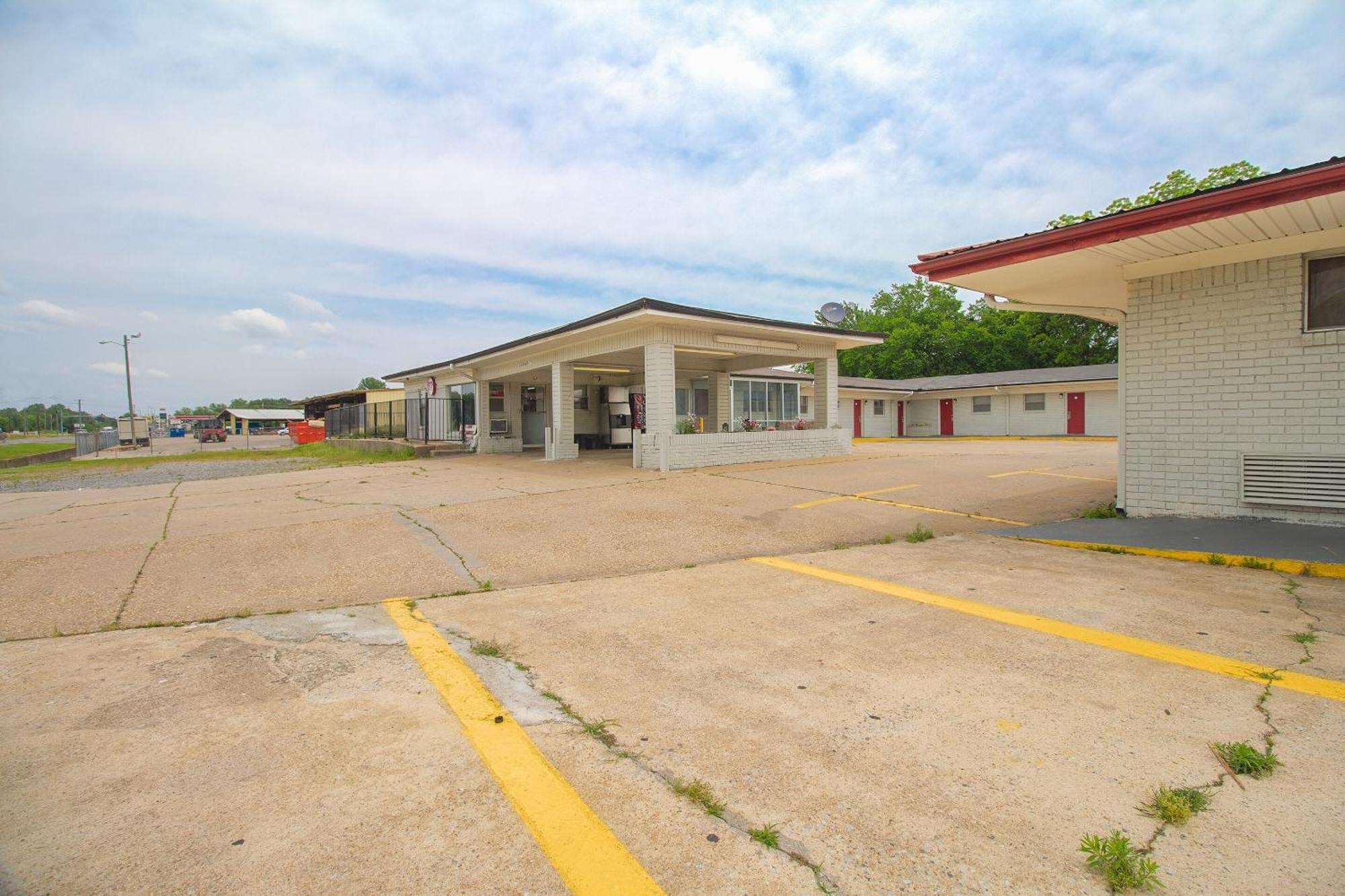 Oyo Hotel Mcalester Ok S Main St Екстер'єр фото