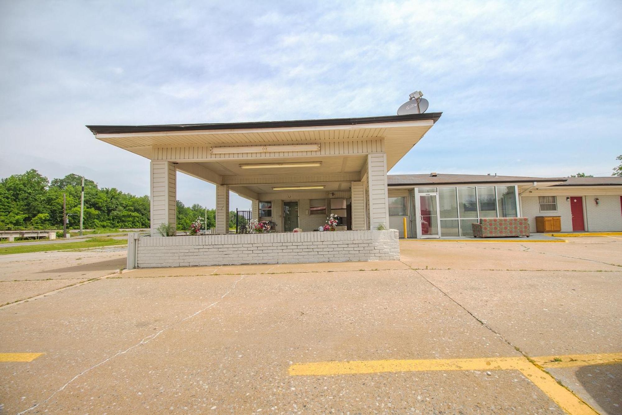 Oyo Hotel Mcalester Ok S Main St Екстер'єр фото